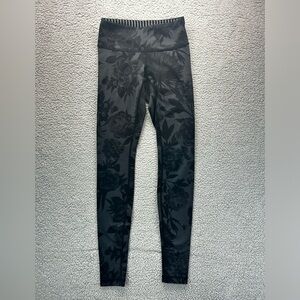Lululemon Wunder Under Brisk Walk Pant - Size 4